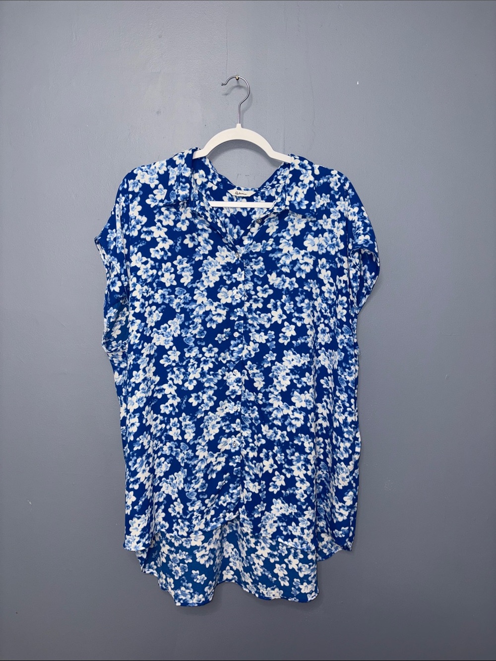 Reitmans • Blue Floral Button Down Blouse